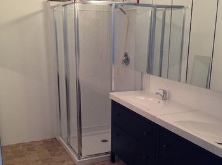 Confirming how durable the steam shower and saving space in the area