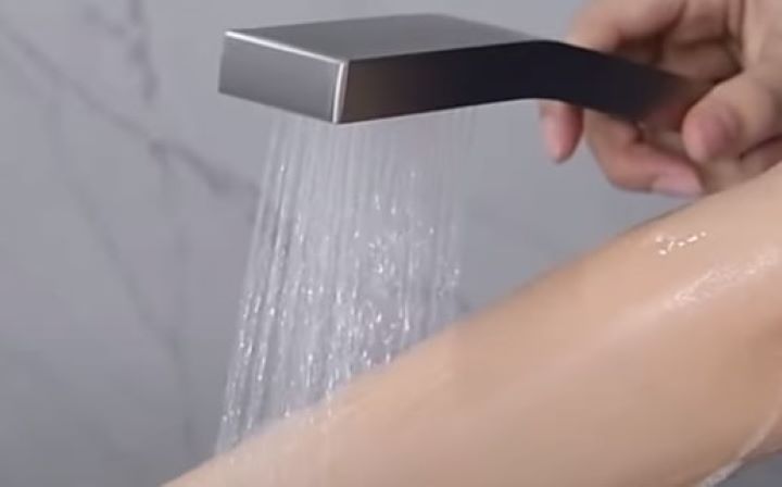Confirming how good the shower faucet when it comes to flexibility and spray options