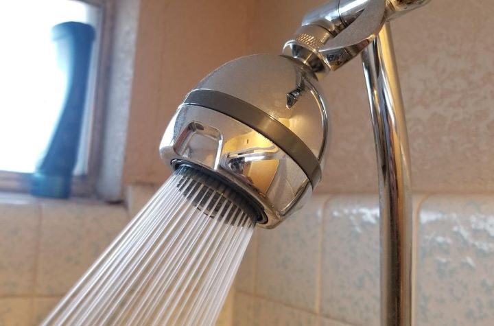 Inspecting the shower head if it offers a rustproof design