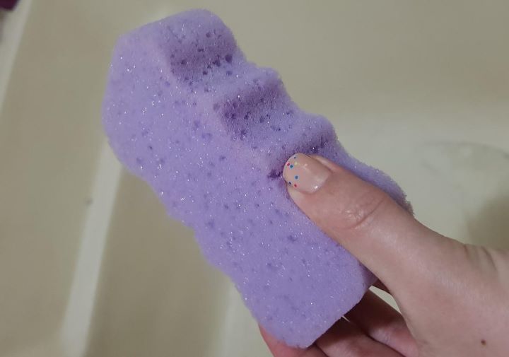 Trying the scented shower sponge from Spongeables