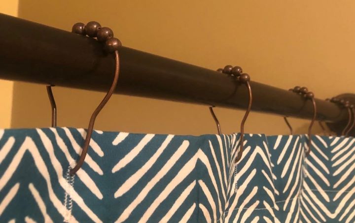 Using the Amazer rustproof shower curtain rings
