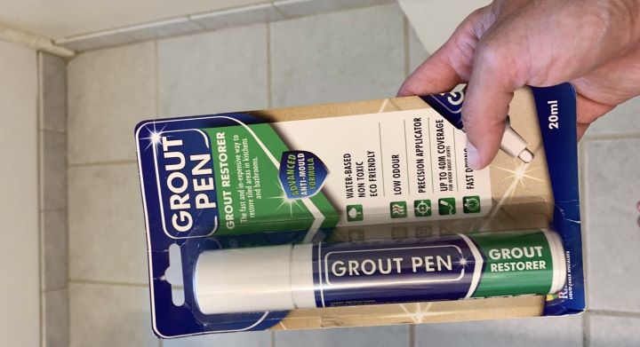 Trying the Grout Pen White Tile Paint Marker from Rainbow Chalk Markers Ltd