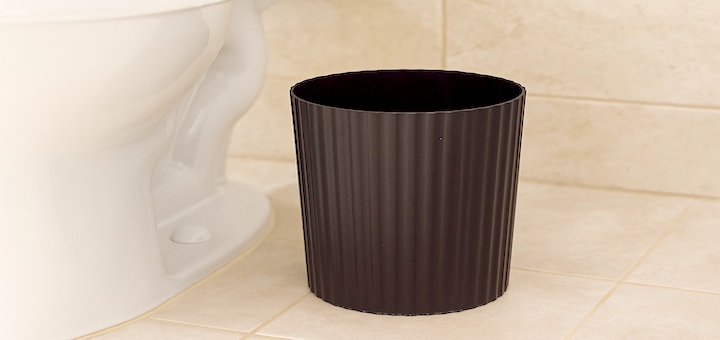 Best Minimalist Bathroom & Shower Trash Cans Featured Image
